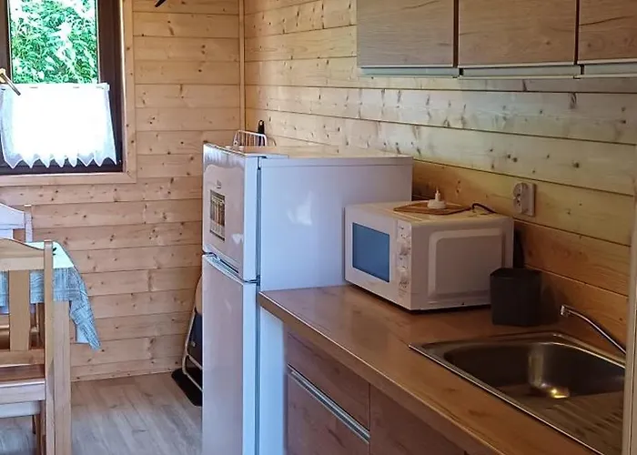 Blekitna Fala Letniskowe Lodge *